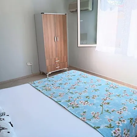 Fethiye'de Merkezi Konumda 1+1 Daire 费特希耶