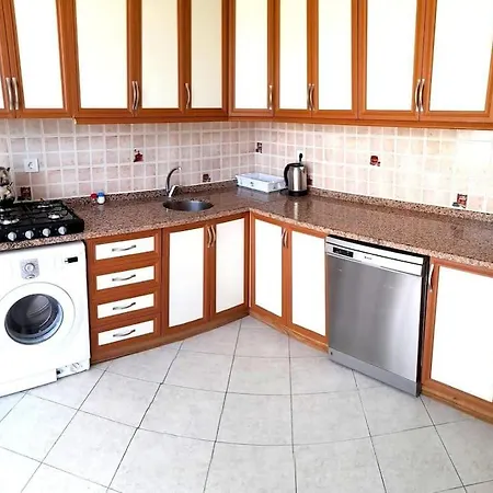 Fethiye'de Merkezi Konumda 1+1 Daire 公寓 *
